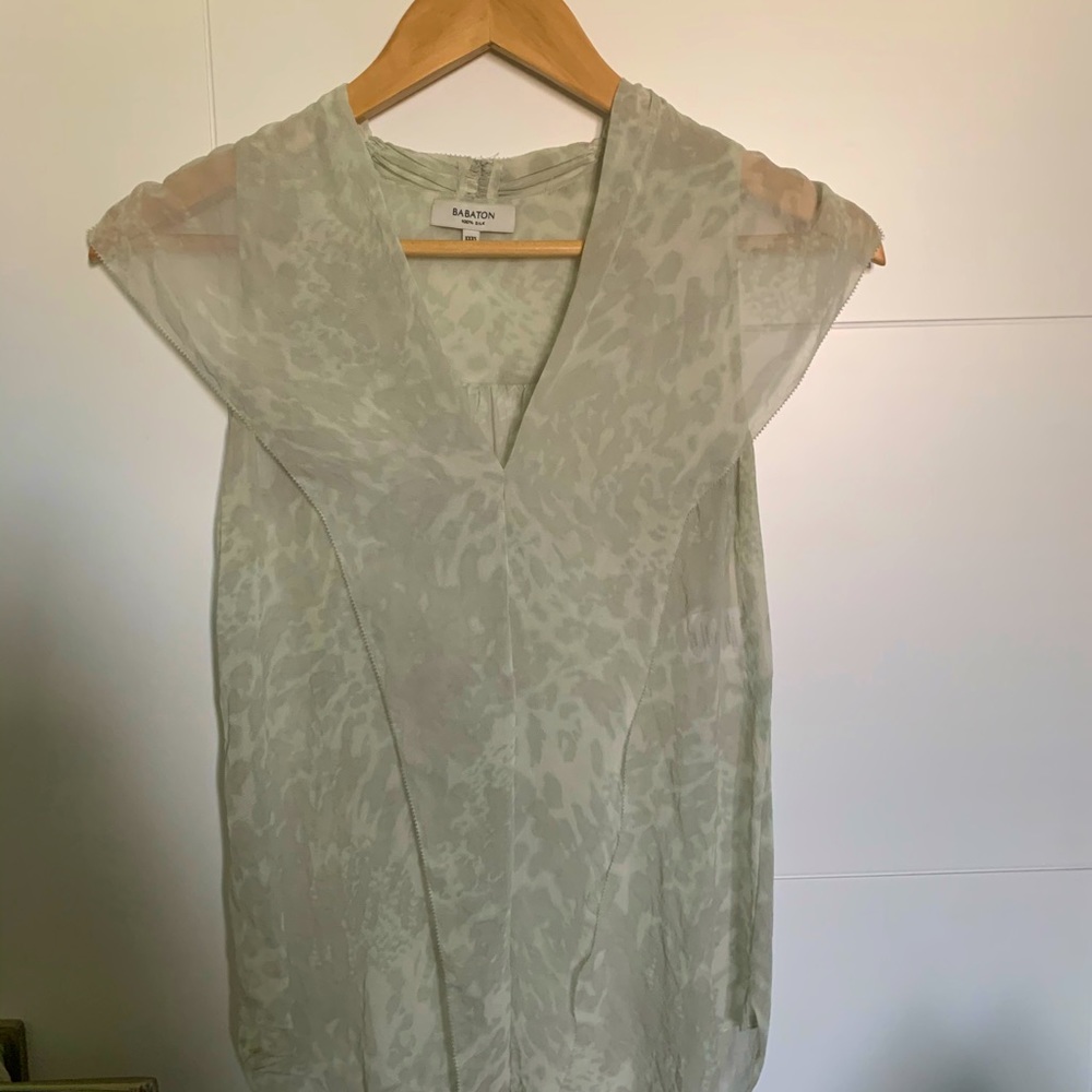 Aritzia Babaton 100% silk sleeveless blouse